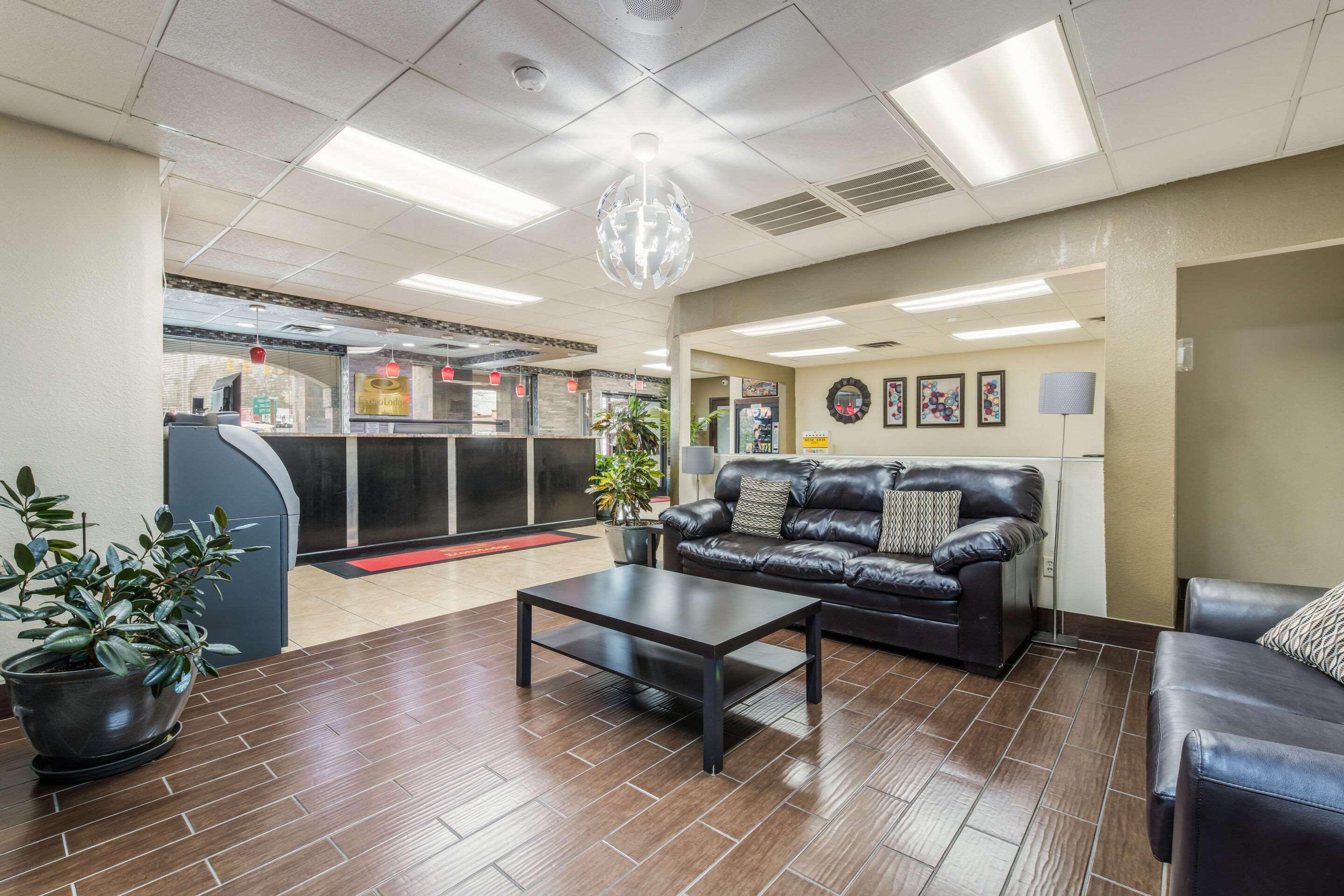 Hotel Econo Salisbury